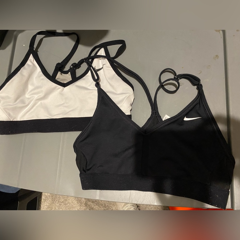 Nike razorback sports bra